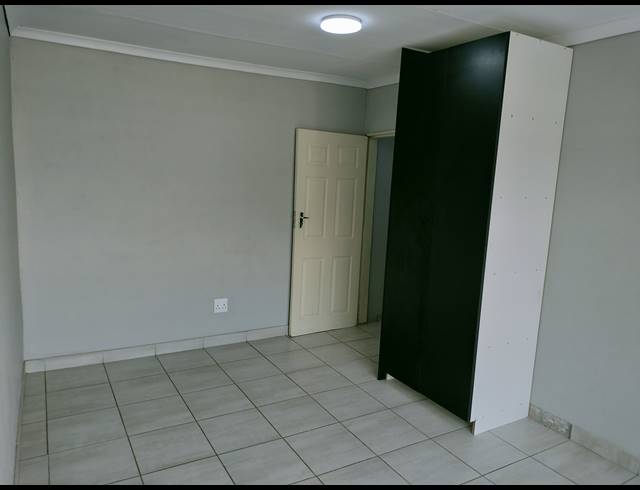 3 BEDROOM FREESTANDING TO LET IN REYNO RIDGE